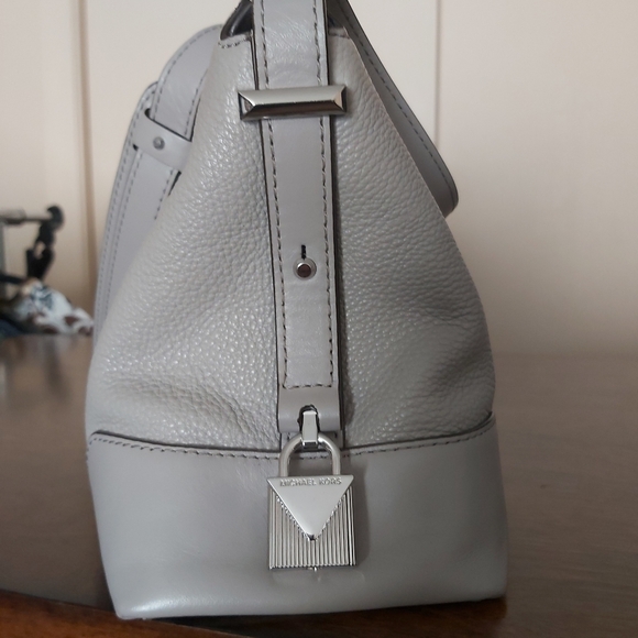 Michael kors crossbody - Picture 4 of 8